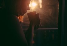 Tee trinken auf traditionelle Art und Weise – Der Samowar